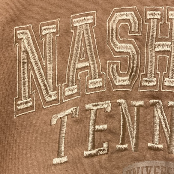 Small Rue21 Nashville Tennessee University League Blush Soft Sweatshirt - Picture 3 of 10